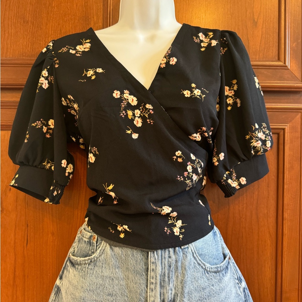 Abercrombie floral top- small